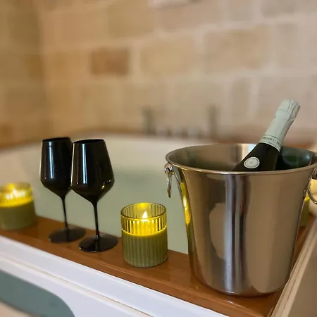 Apartamento La In Centro Con Vasca Idromassaggio - Relax &